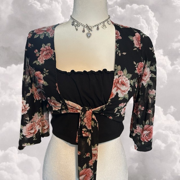 Dark floral quarter sleeve front tie bolero crop top - Picture 1 of 7